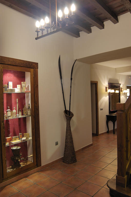 Casa Rural La Botica オロペサ エクステリア 写真