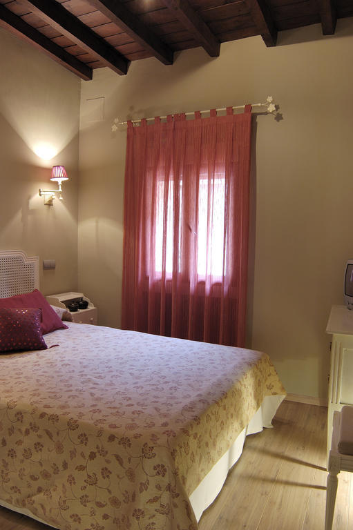 Casa Rural La Botica オロペサ 部屋 写真